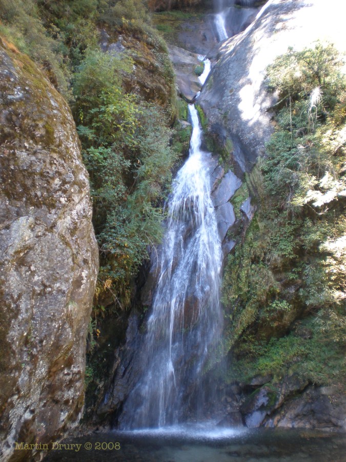 Waterfall on way to Ama Dablam